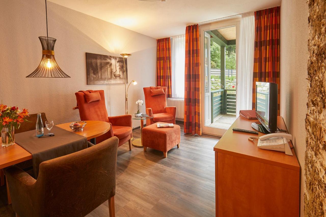 Ferien Residenz Bergfried Hotel Hinterzarten Exterior foto